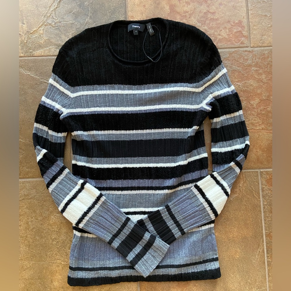 ✨ Clearance✨ Theory Textured Knit Sweater